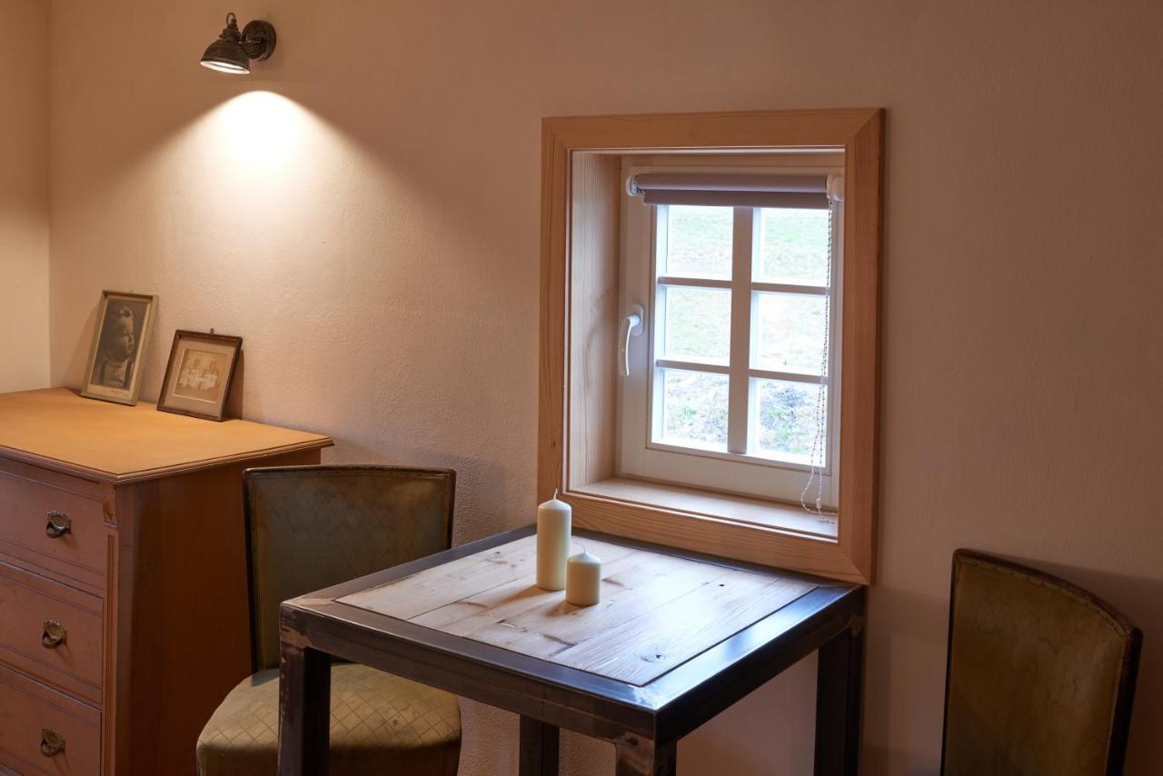 Doppelzimmer Dora Oberlausitzer Hof Leutersdorf ภายนอก รูปภาพ